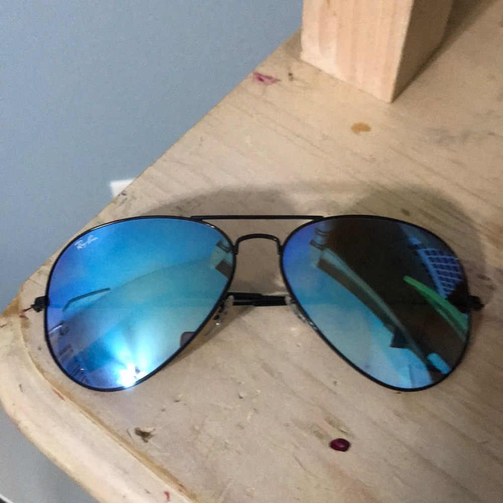 Ray ban aviators size large blue mirrored